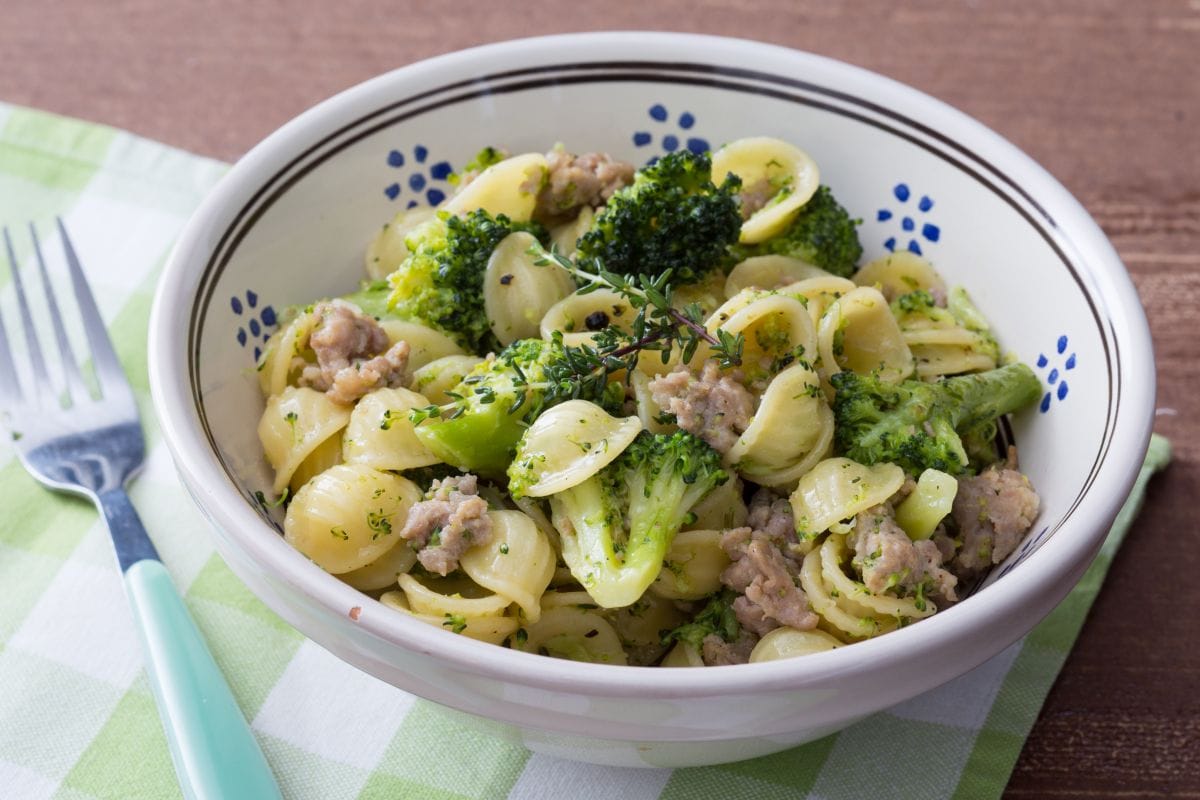 Orecchiette with broccoli and sausage - Italian recipes by GialloZafferano