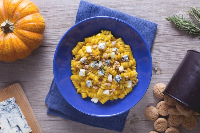 Creamy pumpkin, blue cheese and amaretto pasta » ChefSane