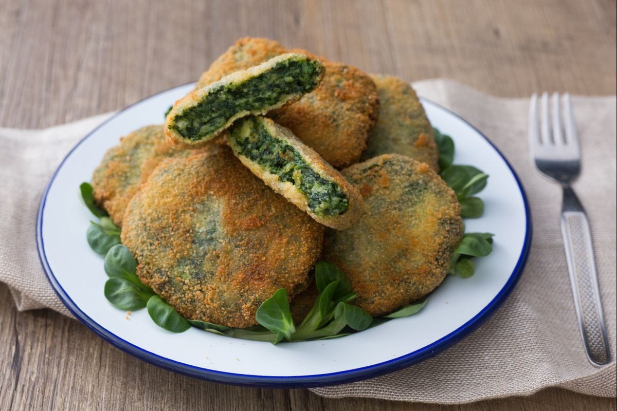 Spinach patties - Italian recipes by GialloZafferano