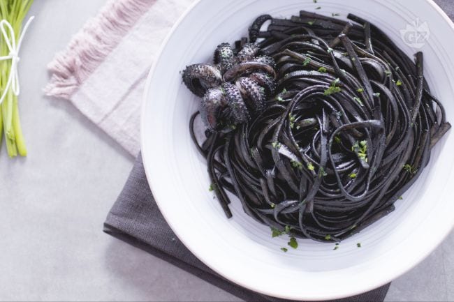 Squid Ink Linguine Italian Recipes By Giallozafferano
