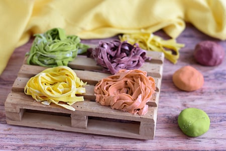 https://www.giallozafferano.com/images/263-26396/Homemade-flavored-pasta_450x300.jpg