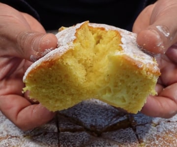 Soft Cake with Vanilla Custard Cream