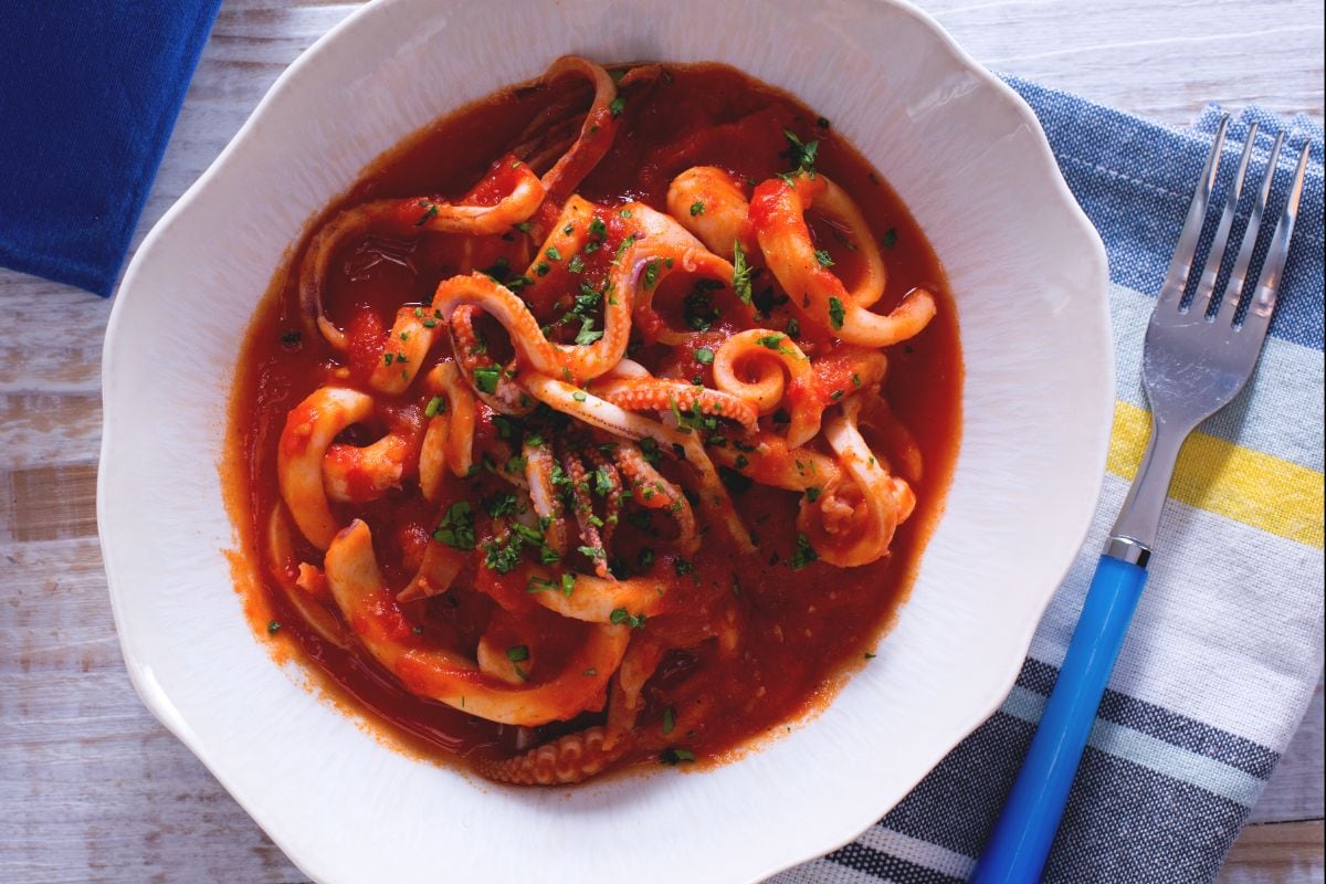 Braised Squid in Tomato Sauce