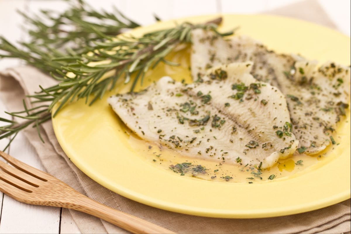Plaice Fillet with Honey and Aromatic Herbs