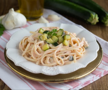 Pasta with Salmon and Zucchini Cream