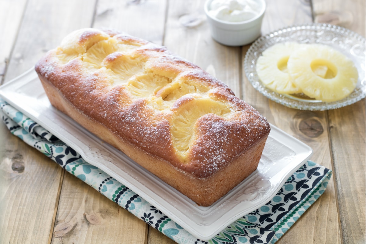 Pineapple and Greek Yogurt Loaf Cake