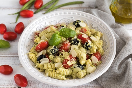 Pasta with Green Bean Pesto, Cherry Tomatoes and Olives