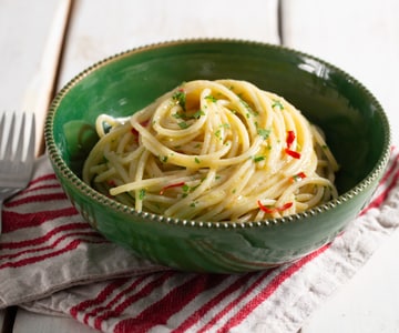 Easy Spaghetti Aglio, Olio e Peperoncino