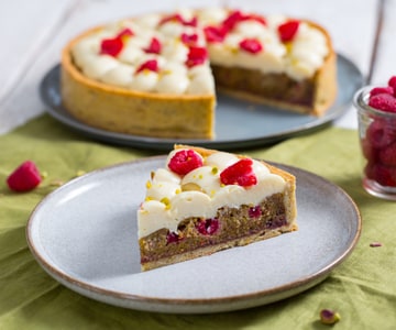 Pistachio Tart with Yogurt Namelaka Cream