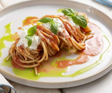 Spaghetti with Fresh Tomato, Basil, and Stracciatella