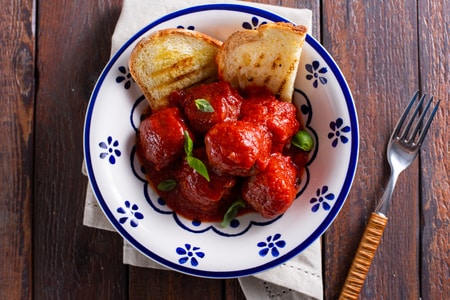 Grandma's Meatballs in Sauce