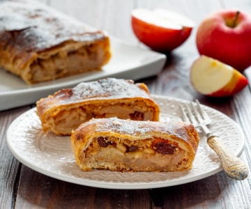 Apple Strudel with Puff Pastry