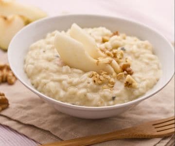 Risotto with Gorgonzola, Pears, and Walnuts