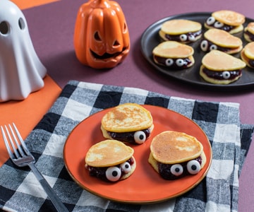 Mini monster pancakes