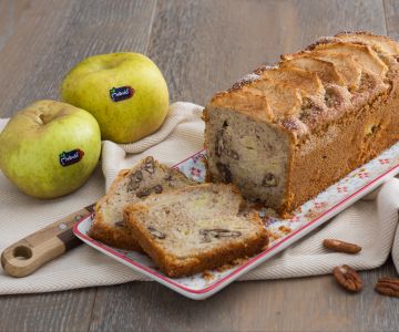 Gluten-free Apple and Pecan Plumcake