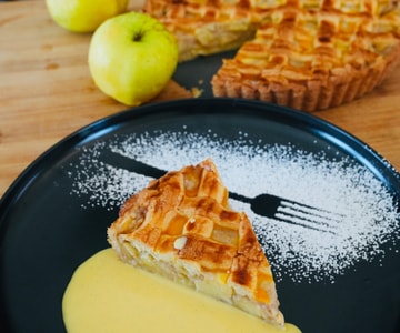 Apple Tart with Vanilla Sauce