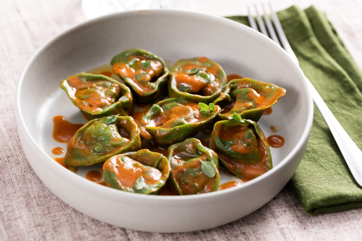 Cappellacci with shrimps and artichokes