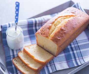 Yogurt Plumcake without Butter