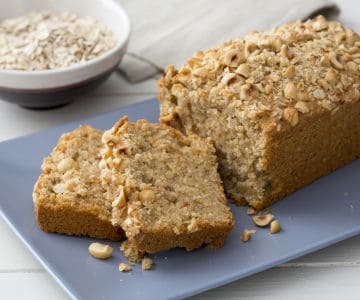 Oat and Hazelnut Plumcake