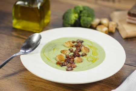 Broccoli Cream with Crunchy Croutons