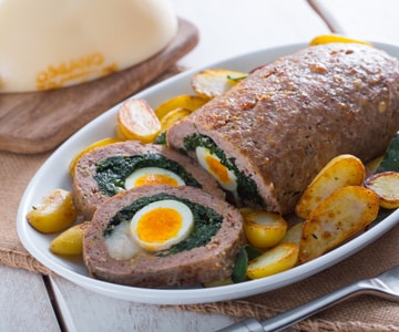 Meatloaf stuffed with spinach and caciocavallo