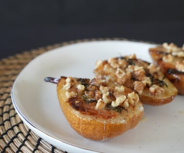 Baked pears with gorgonzola, walnuts, and honey