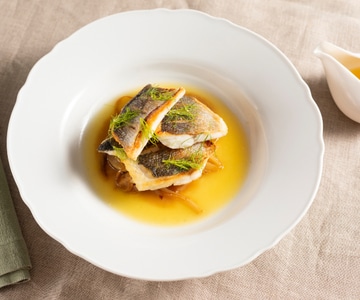 Sea bass fillet with caramelized fennel and orange sauce